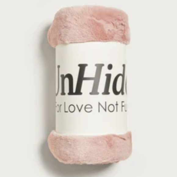 UnHide Small Rose Blanket NWT - Picture 2 of 12